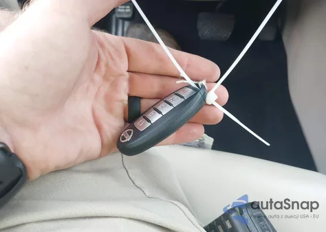 2017 Nissan Maxima 3.5 Sv z USA, uszkodzony, nr VIN 1N4AA6AP7HC420869